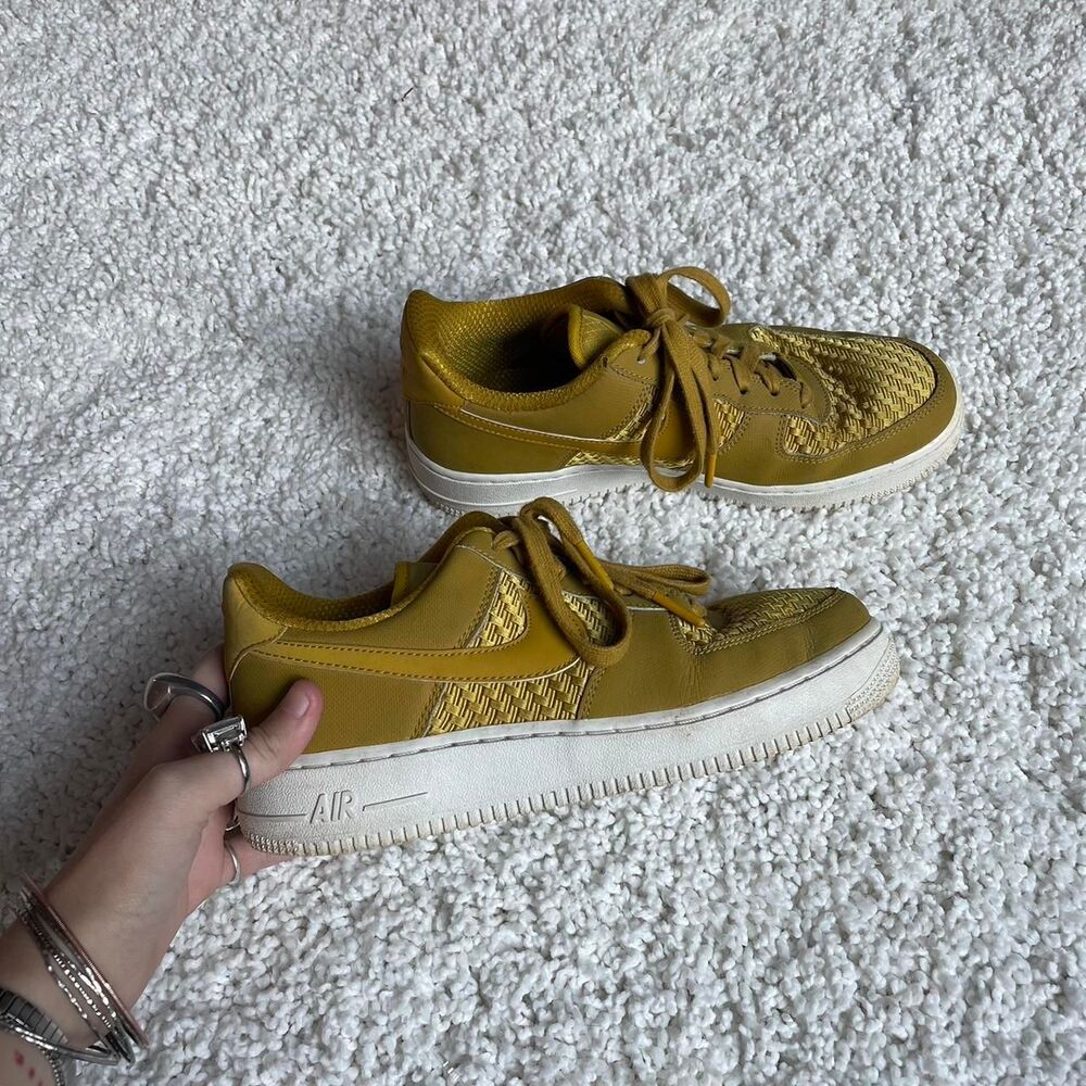 Nike Women's Yellow and Gold Trainers